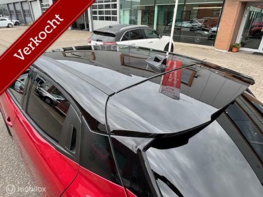 Alfa Romeo Junior 1.2 Turbo Hybrid Ibrida Speciale Automaat . 136 pk , Techno Pack , Brera Red Metaallic & Zwart Da... ActivLease financial lease