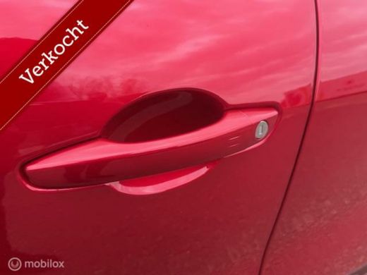 Alfa Romeo Junior 1.2 Turbo Hybrid Ibrida Speciale Automaat . 136 pk , Techno Pack , Brera Red Metaallic & Zwart Da... ActivLease financial lease