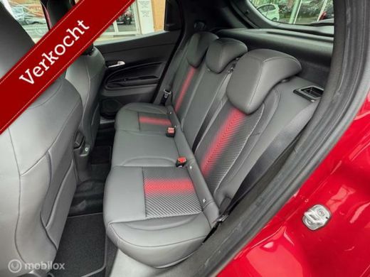 Alfa Romeo Junior 1.2 Turbo Hybrid Ibrida Speciale Automaat . 136 pk , Techno Pack , Brera Red Metaallic & Zwart Da... ActivLease financial lease