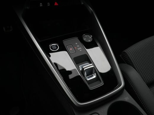 Audi A3 Sportback 35 150pk TFSI S edition S Line Virtual Cockpit Led 108 ActivLease financial lease