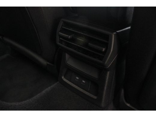 Audi A3 Sportback 40 TFSI e Adv.Ed. PANO | StoelVW | HUD    Onder andere voorzien van: Panorama dak, lane... ActivLease financial lease