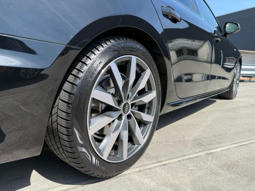 Audi A4 Avant 35 TFSI S edition Competition | Navigatie | Apple Carplay | ACC | Camera achter | ActivLease financial lease