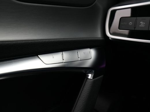 Audi A6 Avant 40 TFSI 204 pk S line edition Competition Panodak, Trekhaak, Navi, Ambient light ActivLease financial lease