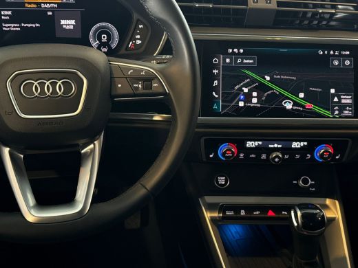 Audi Q3 45 TFSIe 245pk s-tronic S edition | Dodehoeksensoren | Stoelverwarming | Adaptive Cruise Control ActivLease financial lease