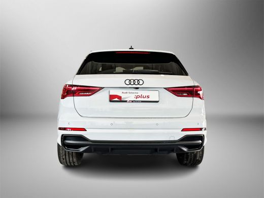 Audi Q3 45 TFSIe 245pk s-tronic S edition | Dodehoeksensoren | Stoelverwarming | Adaptive Cruise Control ActivLease financial lease