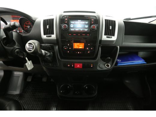 Fiat Ducato 2.3 MultiJet L2H1 Airco Cruise Camera Navigatie PDC 3 Persoons 15"LMV Elektrpakket Trekhaak ActivLease financial lease