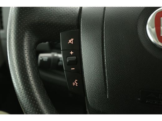 Fiat Ducato 2.3 MultiJet L2H1 Airco Cruise Camera Navigatie PDC 3 Persoons 15"LMV Elektrpakket Trekhaak ActivLease financial lease
