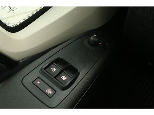 Fiat Ducato 2.3 MultiJet L2H1 Airco Cruise Camera Navigatie PDC 3 Persoons 15"LMV Elektrpakket Trekhaak ActivLease financial lease