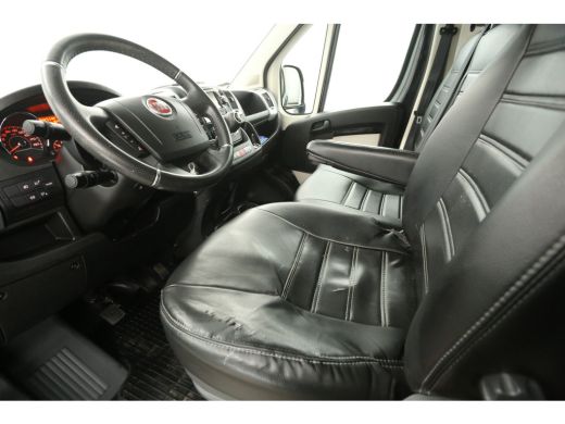 Fiat Ducato 2.3 MultiJet L2H1 Airco Cruise Camera Navigatie PDC 3 Persoons 15"LMV Elektrpakket Trekhaak ActivLease financial lease
