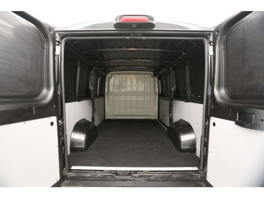 Fiat Ducato 2.3 MultiJet L2H1 Airco Cruise Camera Navigatie PDC 3 Persoons 15"LMV Elektrpakket Trekhaak ActivLease financial lease