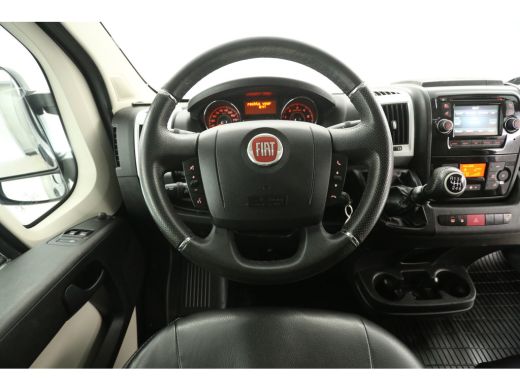 Fiat Ducato 2.3 MultiJet L2H1 Airco Cruise Camera Navigatie PDC 3 Persoons 15"LMV Elektrpakket Trekhaak ActivLease financial lease