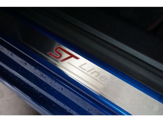 Ford Focus 1.0 EcoBoost Hybrid ST Line X | Achteruitrijcamera | Apple Carplay/Android Auto|telefoonintegrati... ActivLease financial lease