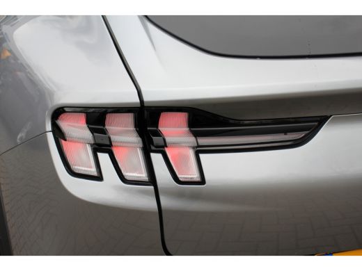 Ford Mustang Mach-E RWD 75 | NL-AUTO! | 1e EIGENAAR! | LEDER | ADAPTIVE CRUISE | CAMERA | WINTERPACK | DEALER ... ActivLease financial lease