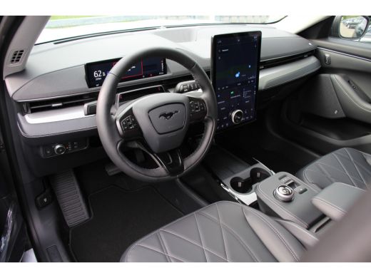 Ford Mustang Mach-E RWD 75 | NL-AUTO! | 1e EIGENAAR! | LEDER | ADAPTIVE CRUISE | CAMERA | WINTERPACK | DEALER ... ActivLease financial lease