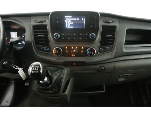 Ford Transit 2.0 TDCI L3H2 130PK Airco Camera Cruise PDC 3 Persoons LED Elektrpakket Trekhaak ActivLease financial lease