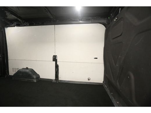 Ford Transit 2.0 TDCI L3H2 130PK Airco Camera Cruise PDC 3 Persoons LED Elektrpakket Trekhaak ActivLease financial lease