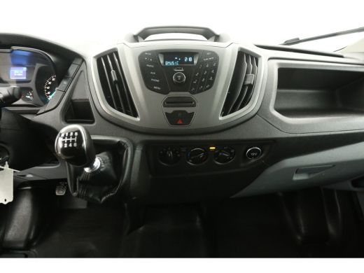 Ford Transit 350 2.0 TDCI Dubbellucht Bakwagen Laadklep Laadbak Airco 3 Persoons Elektrpakket ActivLease financial lease
