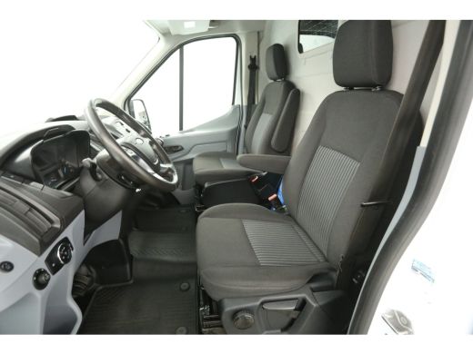 Ford Transit 350 2.0 TDCI L2H2 170PK 2800KG Trekgew. Trekhaak Airco Cruise 2xSchuifdeur PDC Elektrpakket ActivLease financial lease