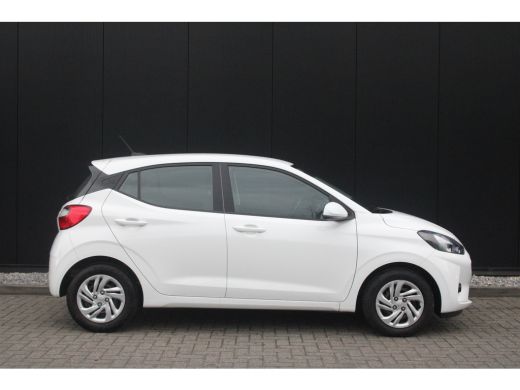 Hyundai i10 1.0 Comfort | LED Dagrijverlichting | DAB-audio | Airconditioning | CarPlay/Android Auto | Bluetooth ActivLease financial lease