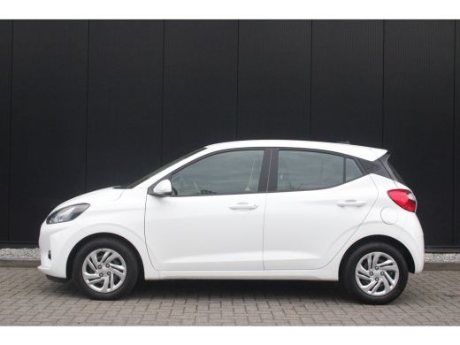 Hyundai i10 1.0 Comfort | LED Dagrijverlichting | DAB-audio | Airconditioning | CarPlay/Android Auto | Bluetooth ActivLease financial lease