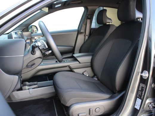 Hyundai IONIQ 6 Hyundai Connect 77.4 kWh | Elektrisch verstelbare bestuurdersstoel | Warmtepomp ActivLease financial lease