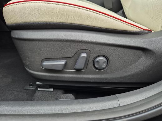 Hyundai KONA 1.6 GDI HEV Premium | Apple Carplay | Schuif / kanteldak | Achteruitrijcamera | Lederen Bekleding... ActivLease financial lease