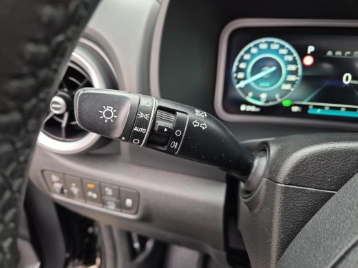 Hyundai KONA 1.6 GDI HEV Premium | Apple Carplay | Schuif / kanteldak | Achteruitrijcamera | Lederen Bekleding... ActivLease financial lease