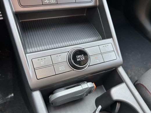 Hyundai KONA Electric N Line Edition 65.4 kWh | Adaptieve Cruise Control | Climate Control | Achteruitrijcamera | Stoel... ActivLease financial lease
