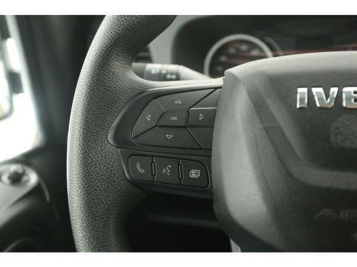 Iveco Daily 35C16H 2.3 410 157PK Dubbellucht Laadklep Bakwagen Laadbak Airco 3 Persoons Elektrpakket ActivLease financial lease