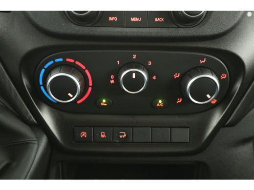 Iveco Daily 35C16H 2.3 410 157PK Dubbellucht Laadklep Bakwagen Laadbak Airco 3 Persoons Elektrpakket ActivLease financial lease