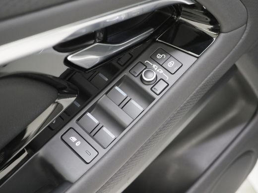 Land Rover Range Rover Evoque P200 AWD R-Dynamic S | Leder | El. achterklep | Verwarmbare voorstoelen | Camera ActivLease financial lease