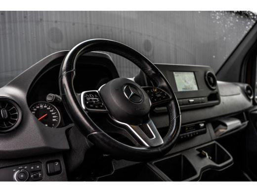 Mercedes Sprinter 515 CDI | Bakwagen met laadklep | Automaat | Mbux | Carplay | Navigatie | Climate | Cruise | Euro 6 ActivLease financial lease