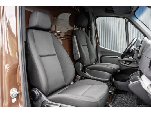 Mercedes Sprinter 515 CDI | Bakwagen met laadklep | Automaat | Mbux | Carplay | Navigatie | Climate | Cruise | Euro 6 ActivLease financial lease