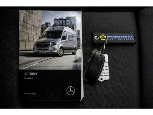 Mercedes Sprinter 515 CDI | Bakwagen met laadklep | Automaat | Mbux | Carplay | Navigatie | Climate | Cruise | Euro 6 ActivLease financial lease