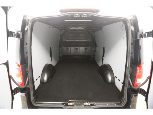 Mercedes Vito 114 CDI Lang Automaat Airco Cruise Camera Carplay Navigatie 3 Pers LED 18''LMV Stoelverw. ActivLease financial lease
