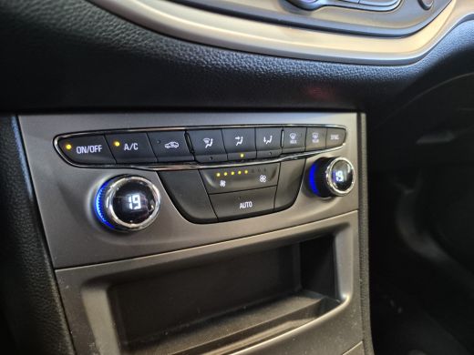 Opel Astra 1.2 Edition 110pk | Carplay/Android auto | Electronic climate controle | Navigatiesysteem full ma... ActivLease financial lease