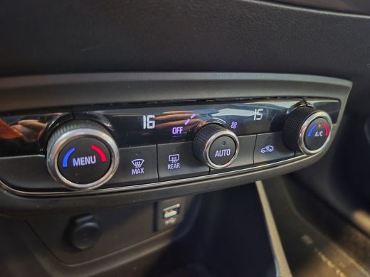 Opel Crossland X 1.2 Turbo Innovation 110pk | Trekhaak | Climate control  | LED koplampen | Lichtmetalen velgen 16" ActivLease financial lease
