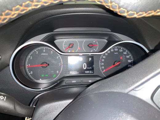 Opel Crossland X 1.2 Turbo Innovation | Achterbank verstelbaar | Achteruitrijcamera | Airco (automatisch) ActivLease financial lease