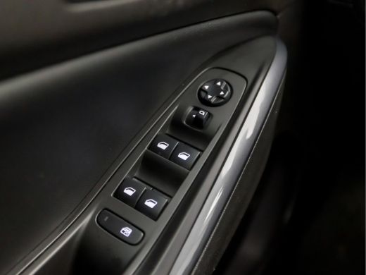 Opel Grandland X 1.2 Turbo Sport (APPLE CARPLAY, GROOT NAVI, CAMERA, LEDER, GETINT GLAS, SPORTSTOELEN, PARKEERSE... ActivLease financial lease