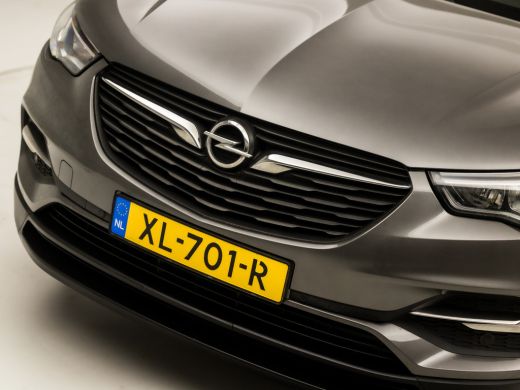 Opel Grandland X 1.2 Turbo Sport (APPLE CARPLAY, GROOT NAVI, CAMERA, LEDER, GETINT GLAS, SPORTSTOELEN, PARKEERSE... ActivLease financial lease
