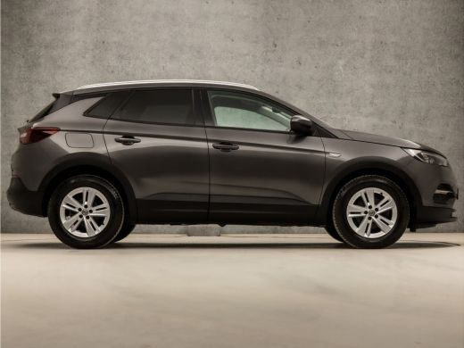 Opel Grandland X 1.2 Turbo Sport (APPLE CARPLAY, GROOT NAVI, CAMERA, LEDER, GETINT GLAS, SPORTSTOELEN, PARKEERSE... ActivLease financial lease