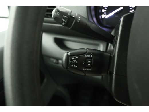 Opel Vivaro 1.5 CDTI L3H1 Airco Cruise Carplay Camera 3 Persoons Parkeersensoren Elektrpakket ActivLease financial lease