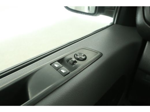 Opel Vivaro 1.5 CDTI L3H1 Airco Cruise Carplay Camera 3 Persoons Parkeersensoren Elektrpakket ActivLease financial lease