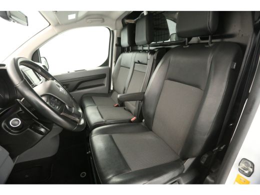 Opel Vivaro 2.0 CDTI L3H1 177PK Automaat 360Camera Airco LED Cruise Carplay Navi PDC 3 Persoons 17"LMV ActivLease financial lease