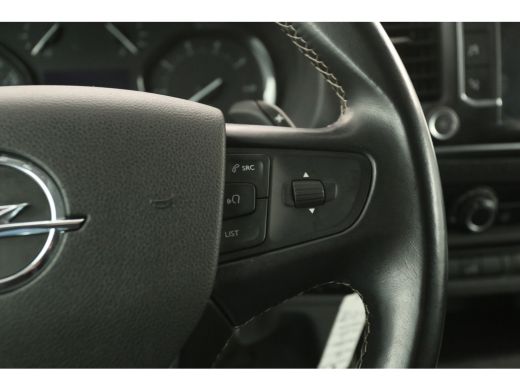 Opel Vivaro 2.0 CDTI L3H1 177PK Automaat 360Camera Airco LED Cruise Carplay Navi PDC 3 Persoons 17"LMV ActivLease financial lease
