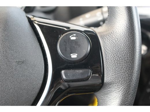 Peugeot 108 1.0 e-VTi Allure | Camera | Climate C. | 15" LMV | CarPlay | Privacy Glass | | Camera | Climate C... ActivLease financial lease
