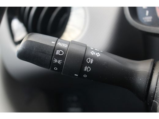 Peugeot 108 1.0 e-VTi Allure | Camera | Climate C. | 15" LMV | CarPlay | Privacy Glass | | Camera | Climate C... ActivLease financial lease
