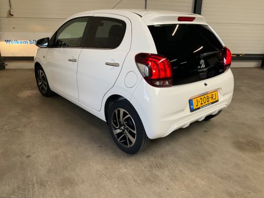 Peugeot 108 Peugeot 1.0 e-VTi Allure | Camera | Climate C. | 15" LMV | CarPlay | Privacy Glass | | Camera | C... ActivLease financial lease
