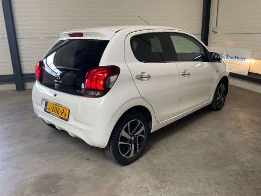 Peugeot 108 Peugeot 1.0 e-VTi Allure | Camera | Climate C. | 15" LMV | CarPlay | Privacy Glass | | Camera | C... ActivLease financial lease