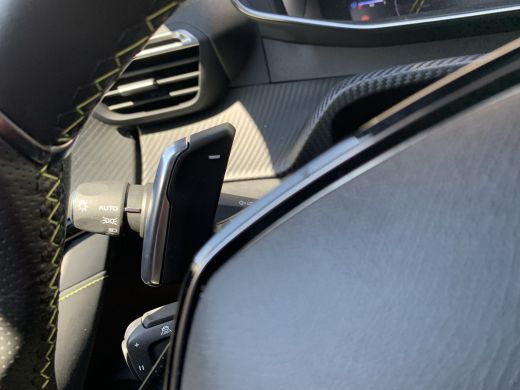 Peugeot 208 Hybrid 100 e-DCS6 GT | Achterbank in delen neerklapbaar | Achteruitrijcamera | Afwijkende dakkleur ActivLease financial lease